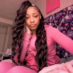 Meet your Posher, Tajaunia